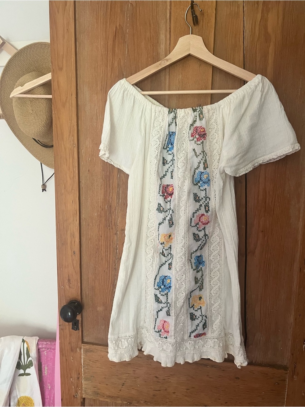 Embroidered Floral White Boho Peasant Dress M/L